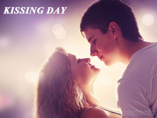 Ngày quốc tế nụ hôn là gì?
